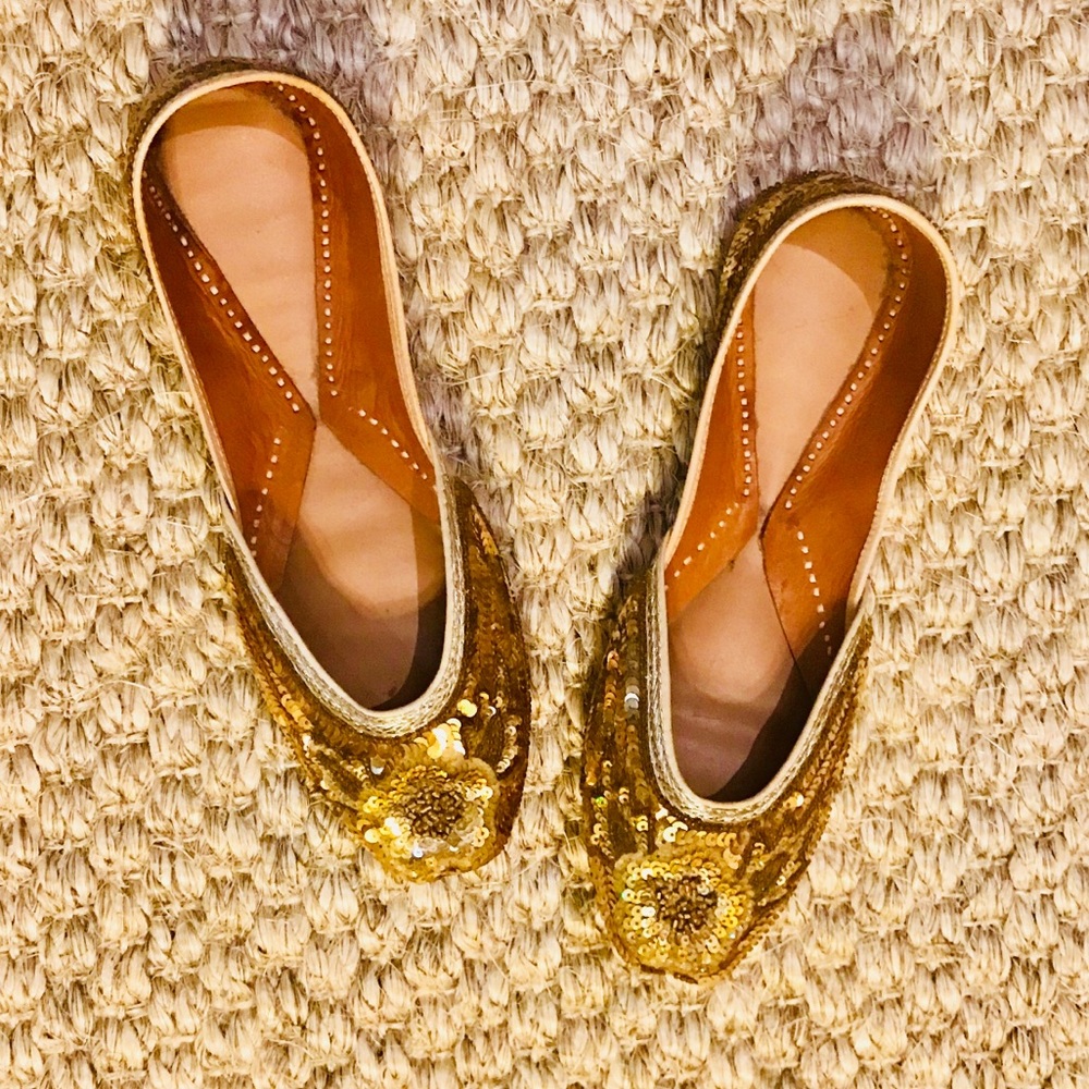Blue Plate Sequined Genie Shoes